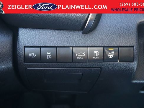 Used 2024 Toyota Camry SE image 27