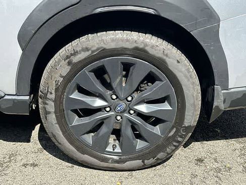 Certified 2023 Subaru Outback Onyx Edition AWD/4WD image 5