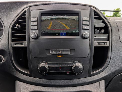 Used 2022 Mercedes-Benz Metris image 26