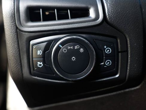 Used 2013 Ford Focus SE FWD image 40