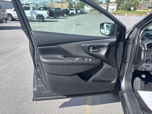 Used 2021 Nissan Murano S AWD/4WD image 18