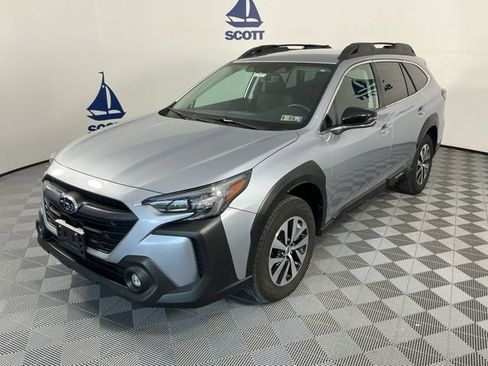 Used 2024 Subaru Outback Premium AWD/4WD image 4