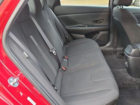 Used 2025 Hyundai Elantra Sport FWD image 15