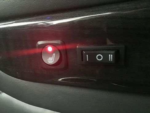 Used 2020 GMC Savana 2500 Extended w/ Enhanced Convenience Package image 28