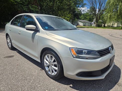 Used 2011 Volkswagen Jetta SE FWD image 13