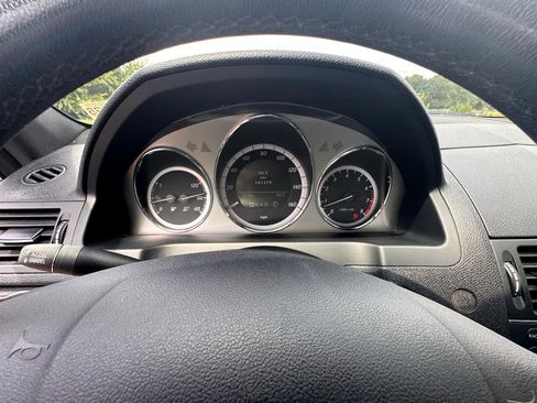 Used 2009 Mercedes-Benz C 300 Sport image 18