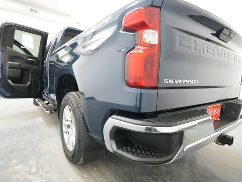 Used 2021 Chevrolet Silverado 1500 LT AWD/4WD image 26