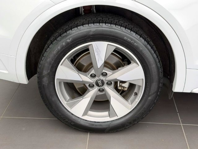 Certified 2023 Audi Q5 Premium Plus w/ Premium Plus Package AWD/4WD image 8