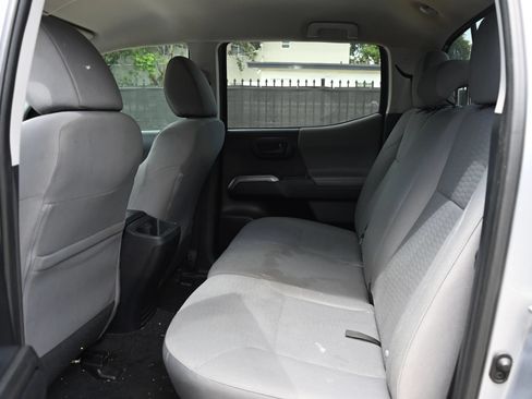 Used 2019 Toyota Tacoma SR5 RWD image 15