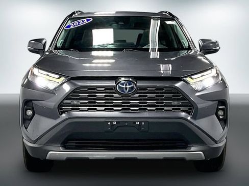 Used 2022 Toyota RAV4 Limited AWD/4WD image 2