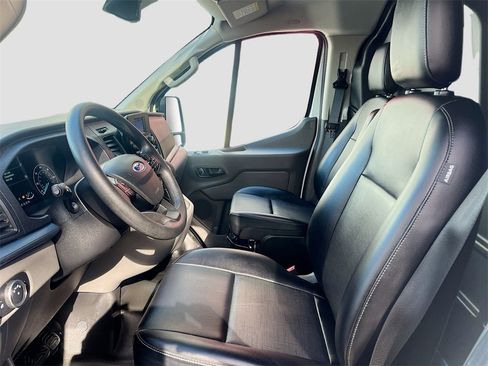 Used 2024 Ford Transit 150 Low Roof AWD image 19