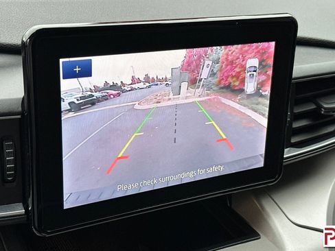 Used 2023 Ford Explorer XLT w/ Equipment Group 202A image 24