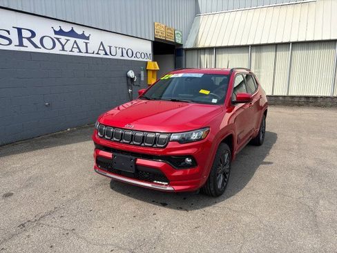 Used 2022 Jeep Compass Limited image 4