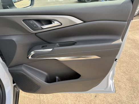 New 2026 Chevrolet Traverse LT image 50