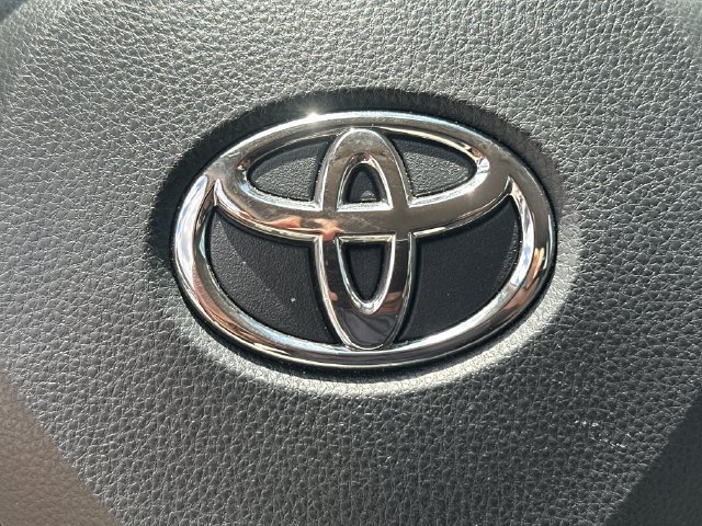 Used 2025 Toyota RAV4 XLE FWD image 27