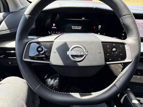Certified 2025 Nissan Murano SL w/ Cargo Package AWD/4WD image 17