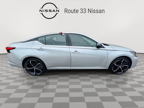 Used 2024 Nissan Altima 2.5 SR FWD image 5