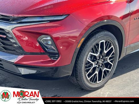 Certified 2024 Chevrolet Blazer RS w/ Driver Confidence II Package image 9