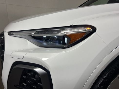 New 2025 Audi Q5 Premium Plus image 31