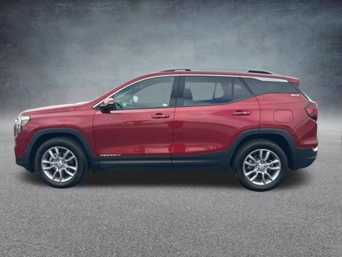 Used 2024 GMC Terrain SLT AWD/4WD image 7