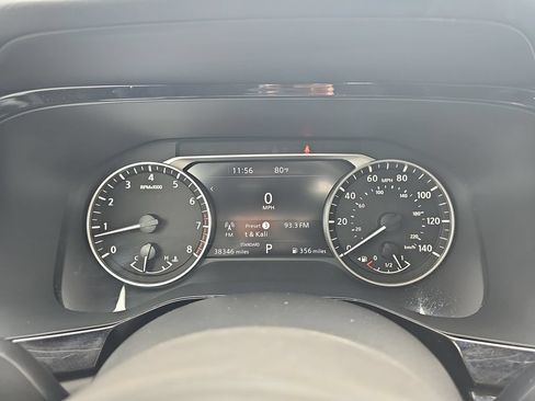 Used 2025 Nissan Pathfinder SV FWD image 19