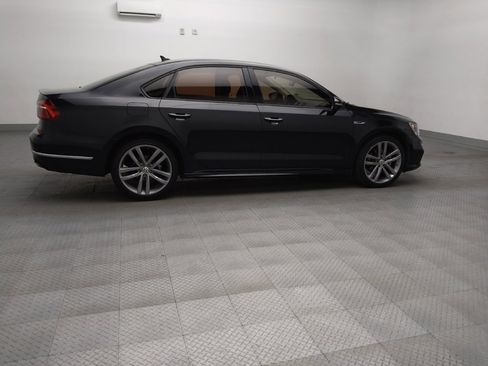 Used 2018 Volkswagen Passat 2.0T R-Line FWD image 10