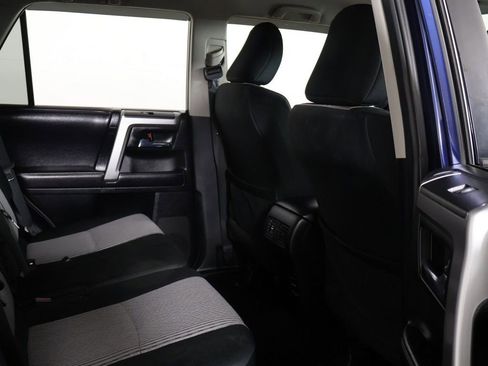 Used 2018 Toyota 4Runner SR5 AWD/4WD image 25