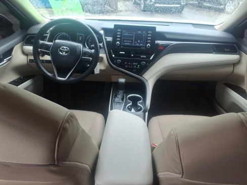 Used 2022 Toyota Camry LE FWD image 10