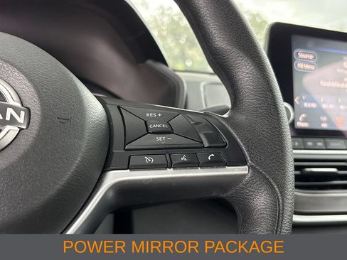 Used 2025 Nissan Altima 2.5 SV FWD image 10