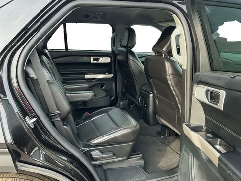 Used 2022 Ford Explorer Limited w/ Limited Technology Package image 23