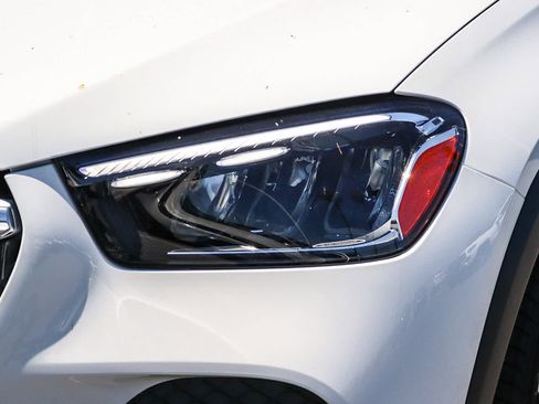 Used 2024 Mercedes-Benz GLE 350 4MATIC image 2