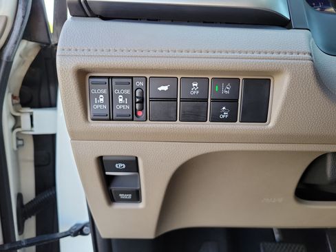 Used 2018 Honda Odyssey EX-L image 25