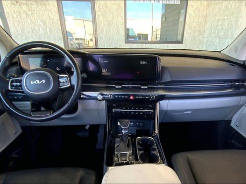 Used 2022 Kia Carnival SX Prestige image 15