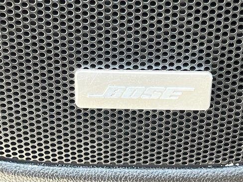 Used 2022 GMC Acadia SLT w/ Preferred Package image 19