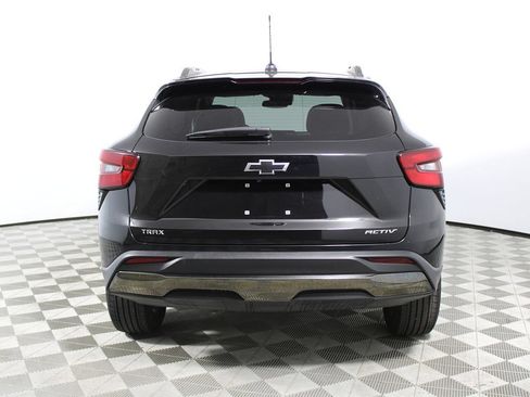 Used 2026 Chevrolet Trax ACTIV FWD image 5