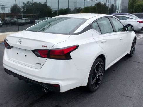New 2025 Nissan Altima 2.5 SR image 10
