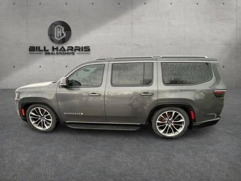 Used 2022 Jeep Wagoneer Series II w/ Convenience Group I AWD/4WD image 8
