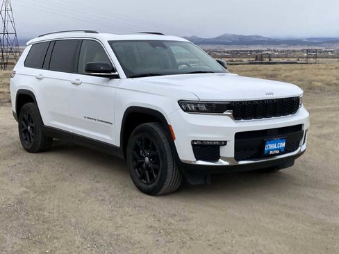 Used 2022 Jeep Grand Cherokee L Limited image 11