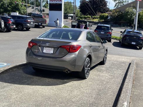 Certified 2019 Toyota Corolla SE w/ Carpet Mat Package (TMS) FWD image 6