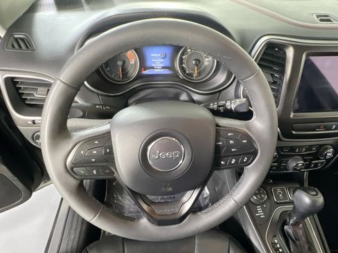 Used 2022 Jeep Cherokee Trailhawk w/ Premium Leather Package image 11