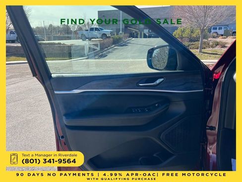 New 2026 Jeep Grand Cherokee Altitude image 10