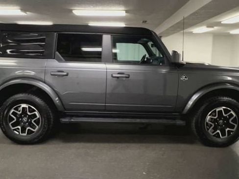 Used 2024 Ford Bronco Outer Banks AWD/4WD image 9