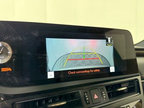 Used 2025 Lexus ES 300h 300h image 21