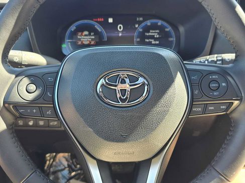 Used 2025 Toyota RAV4 XSE w/ Advanced Technology Package image 26