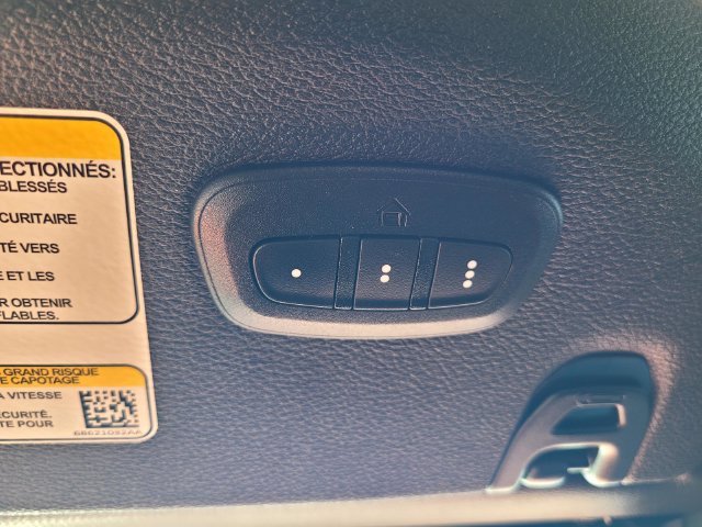 Used 2025 Jeep Gladiator Sport AWD/4WD image 14