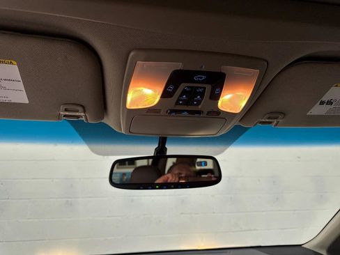 Used 2017 Toyota Sienna Limited FWD image 50