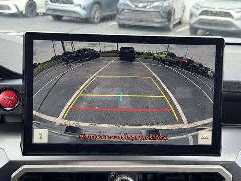 Certified 2025 Toyota Tacoma TRD Off-Road image 18