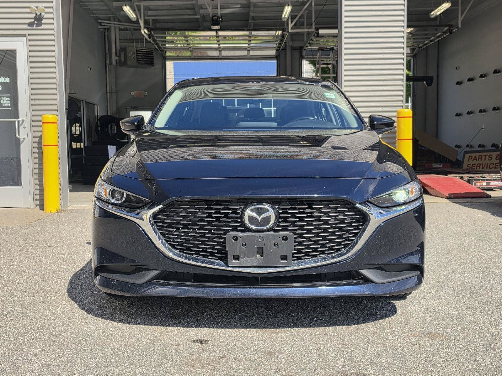 Used 2024 MAZDA MAZDA3 s FWD image 8