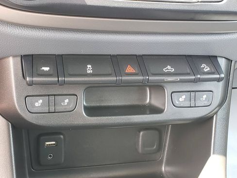 Used 2016 Chevrolet Colorado Z71 AWD/4WD image 21
