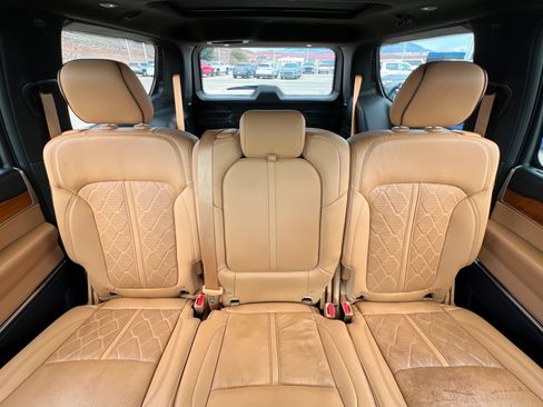 Used 2022 Jeep Grand Wagoneer Series III w/ HD Trailer Tow Package image 25